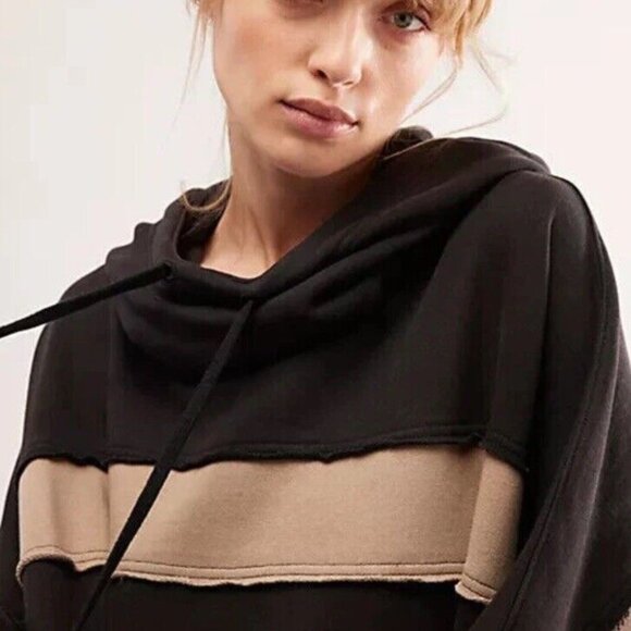Like New Free People Spotted In Stripes Pullover Hood Slouchy Top Size M - Picture 3 of 7